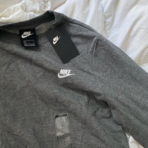 BNWT GREY NIKE CREWNECK